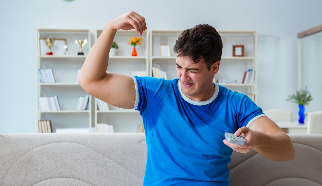 Solusi Atasi Masalah Keringat Berlebih, Salah Satunya Jenis Pakaian